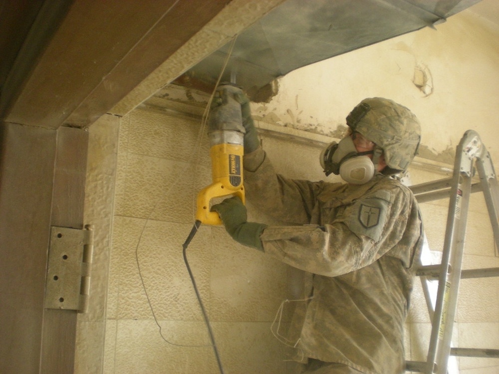 'Steel Spike' Engineers refurbish high-rise for 82nd Airborne Division