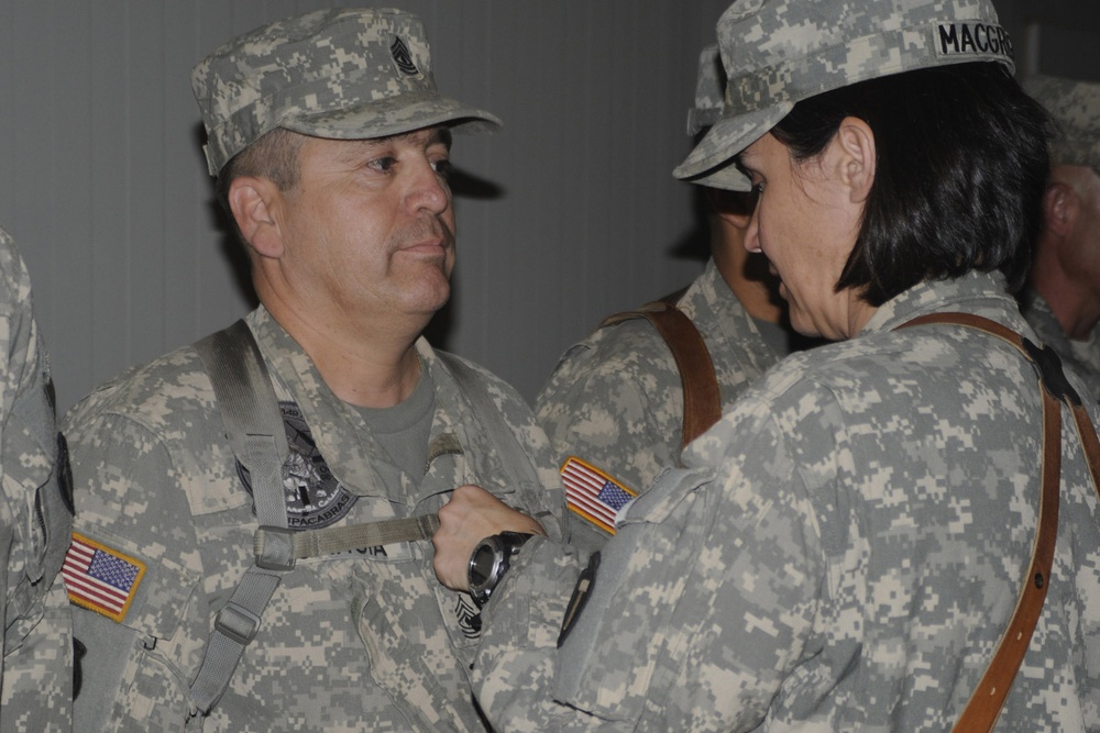 Soldiers Receive Medal