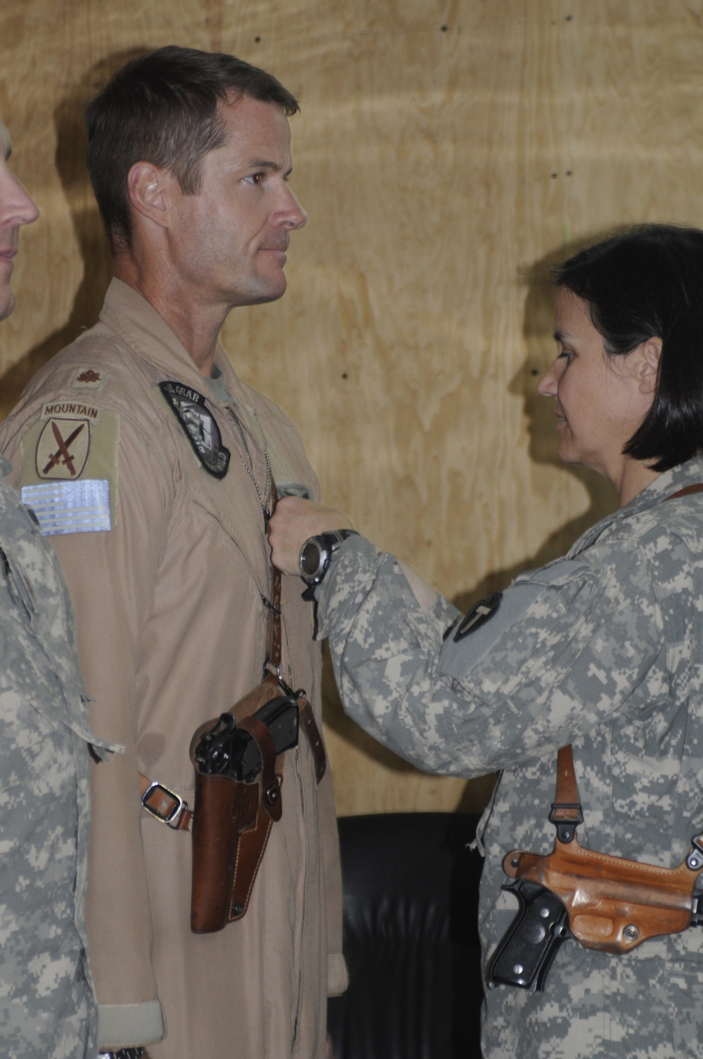 Soldiers Receive Medal