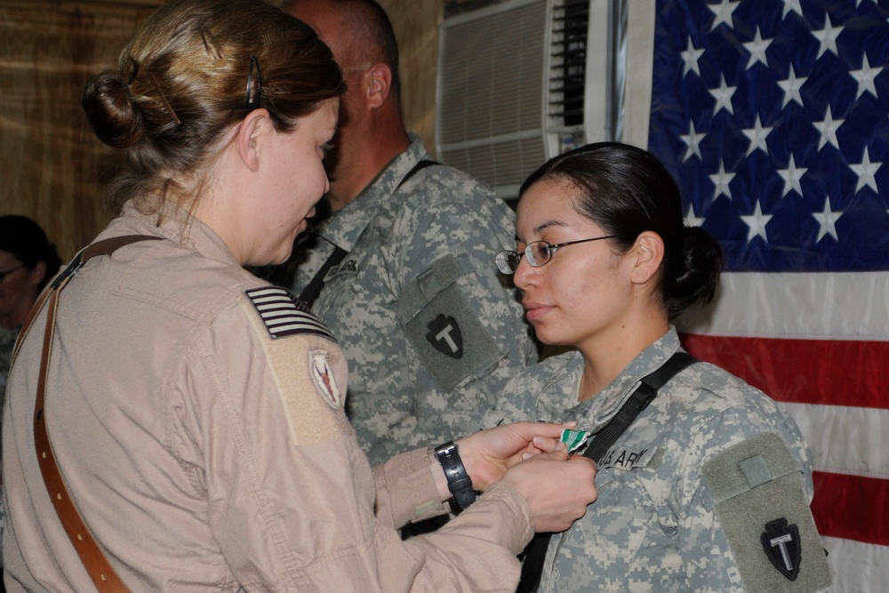 Soldiers Receive Medal