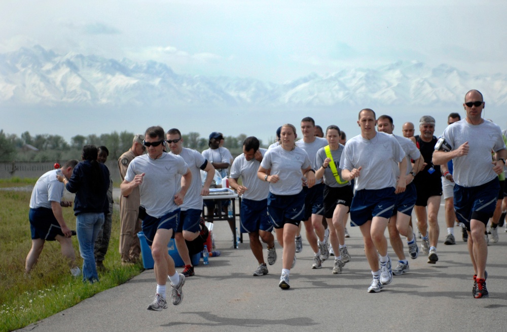 Manas Bloomsday Run celebrates springtime in Kyrgyzstan
