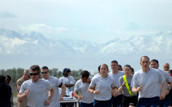 Manas Bloomsday Run celebrates springtime in Kyrgyzstan