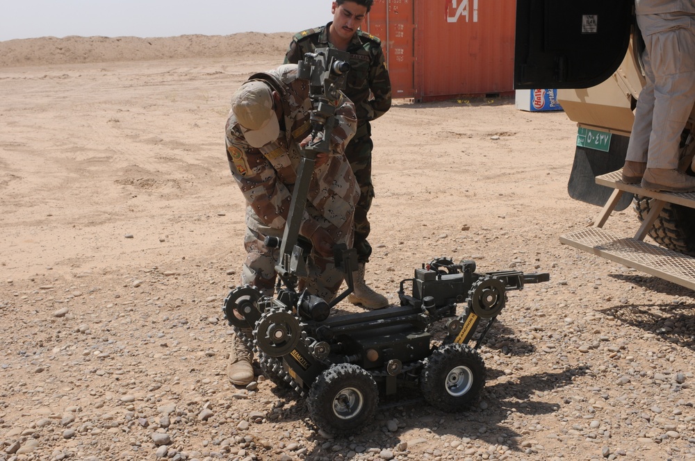 Explosive Ordnance Disposal Training in Tikrit, Iraq