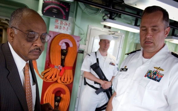 Acting Navy secretary tours USS Freedom