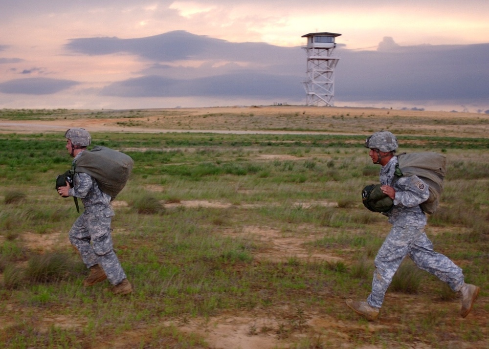 Troopers conduct pre-deployment jumps