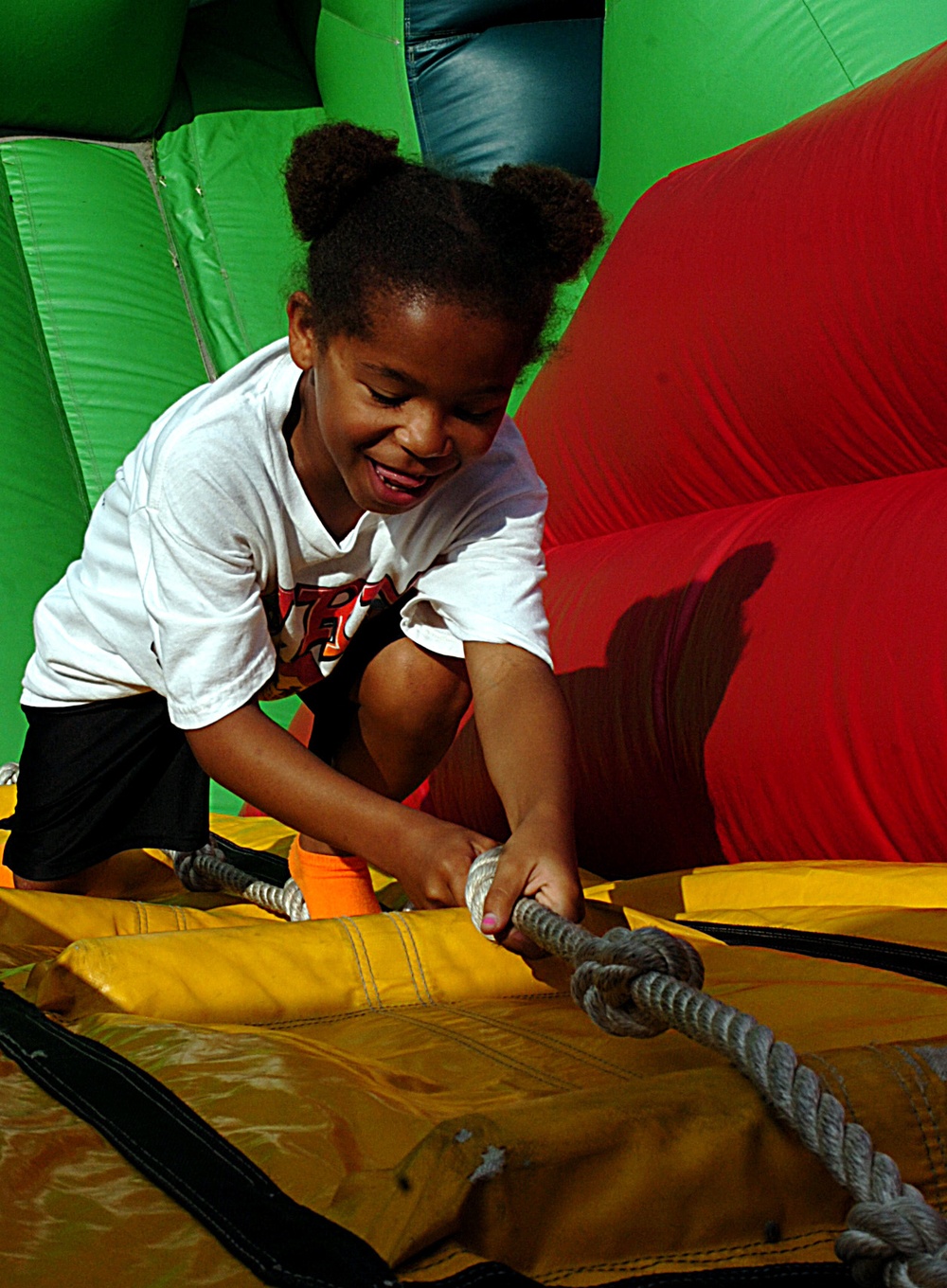 Soldiers help with school's field day