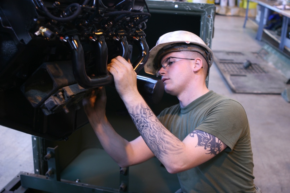 Combat Logistics Company Conducts Third Echelon Maintenance