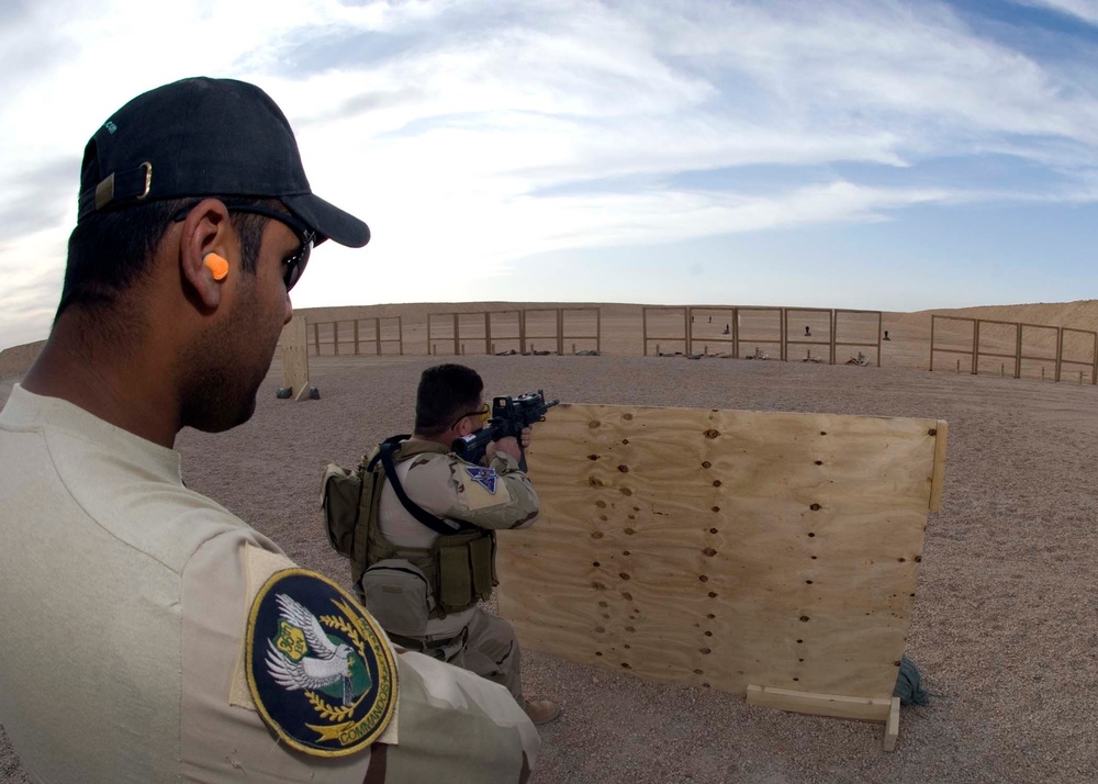 Iraqi special forces conduct live fire training