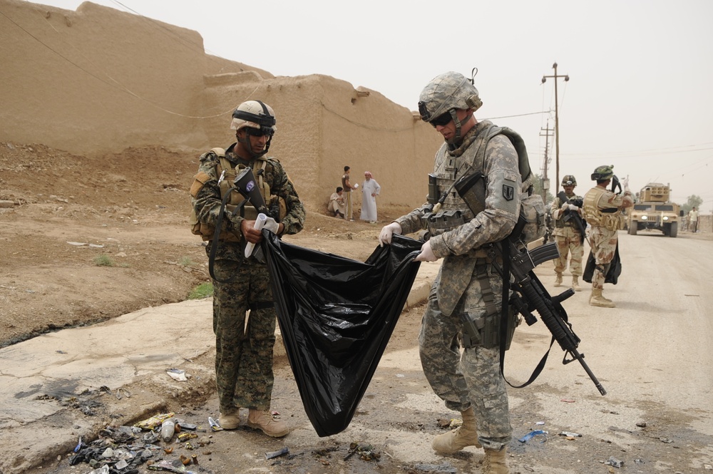 Trash pick-up in Jassan