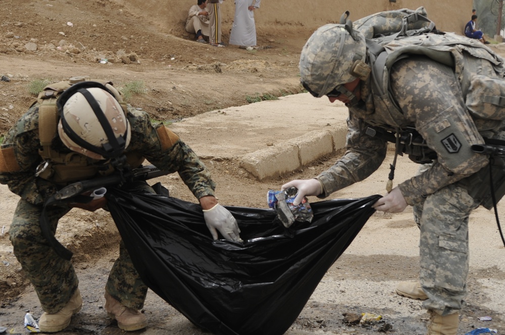 Trash pick-up in Jassan