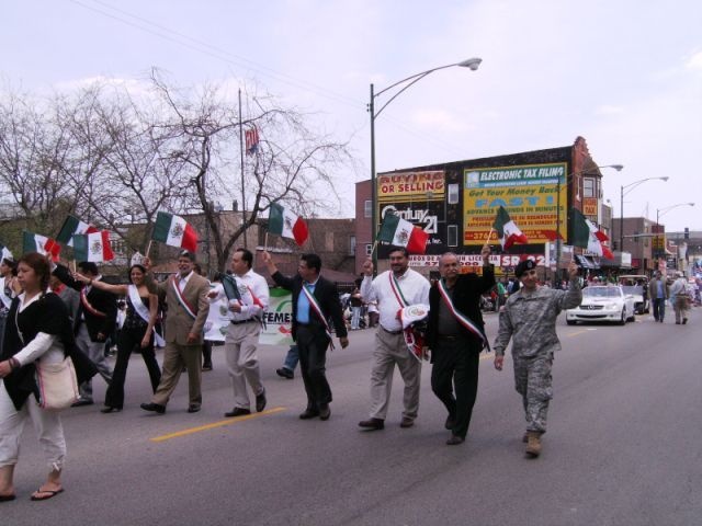 Chicago Cinco De Mayo Parade