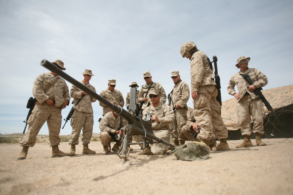 Standard Bearers Learn About Machine Guns in the Field