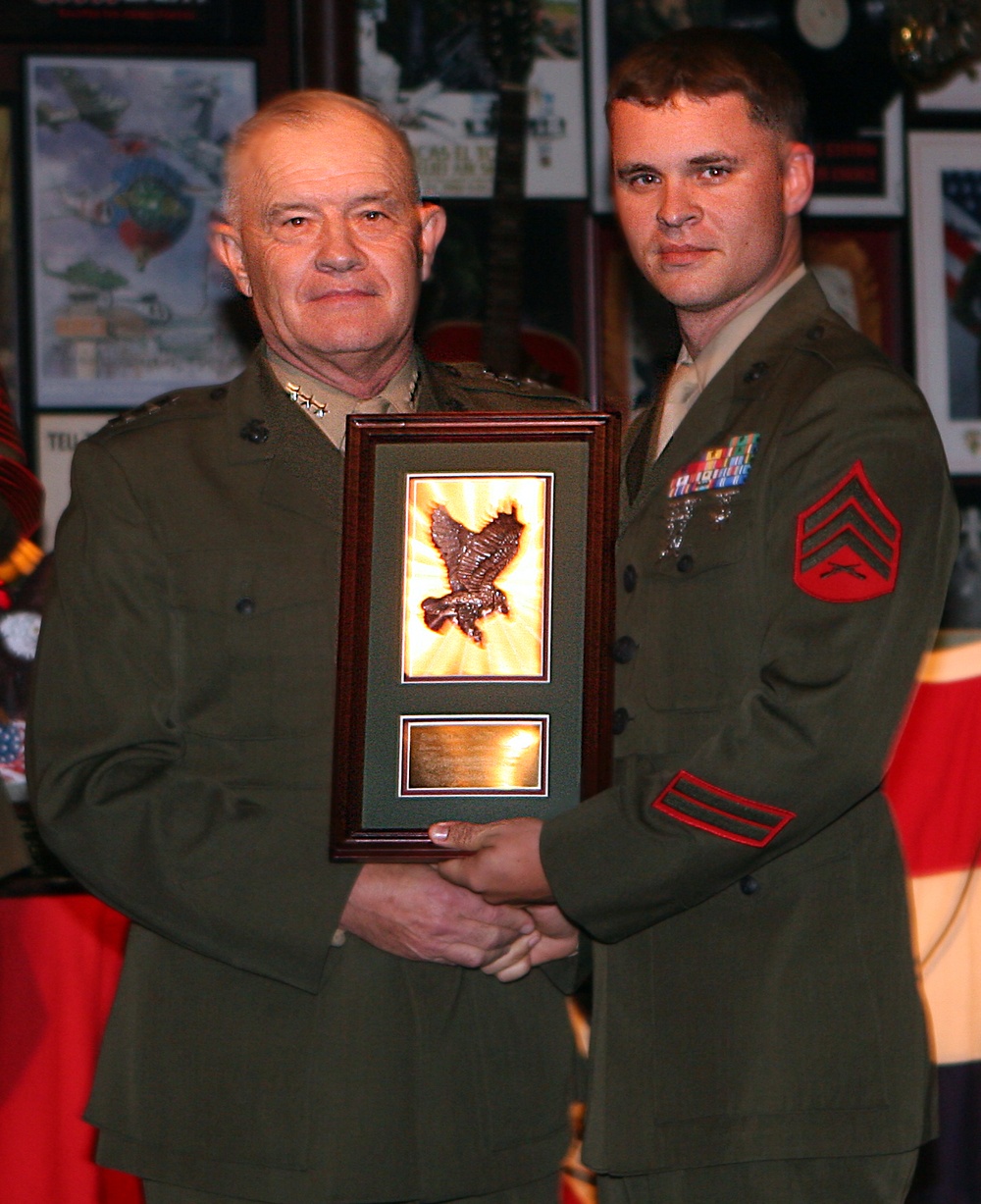 Service members recognized for courageous actions  home, abroad