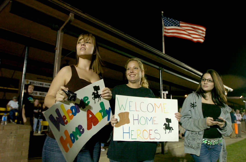 More 4th Brigade Combat Team, 1st Cavalry Division troopers return home