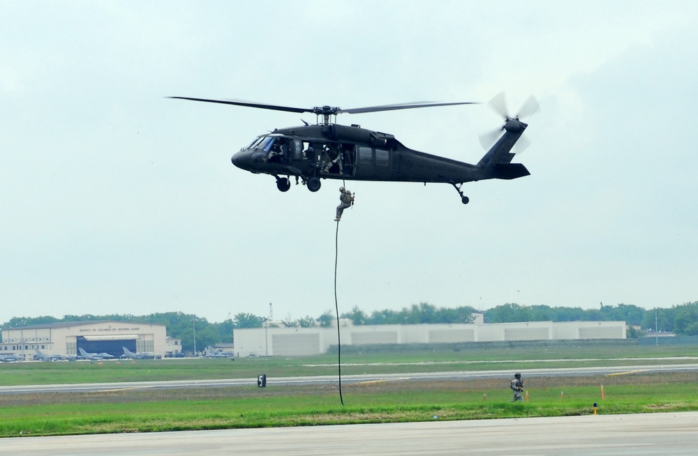 2009 Joint Service Open House Gets Off to a Flying Start