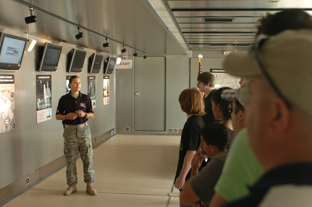 Joint Service Open House 2009 at Andrews Air Force Base