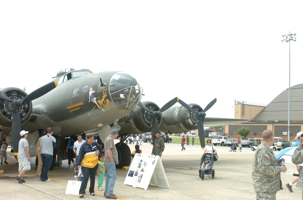 Joint Service Open House 2009 at Andrews Air Force Base