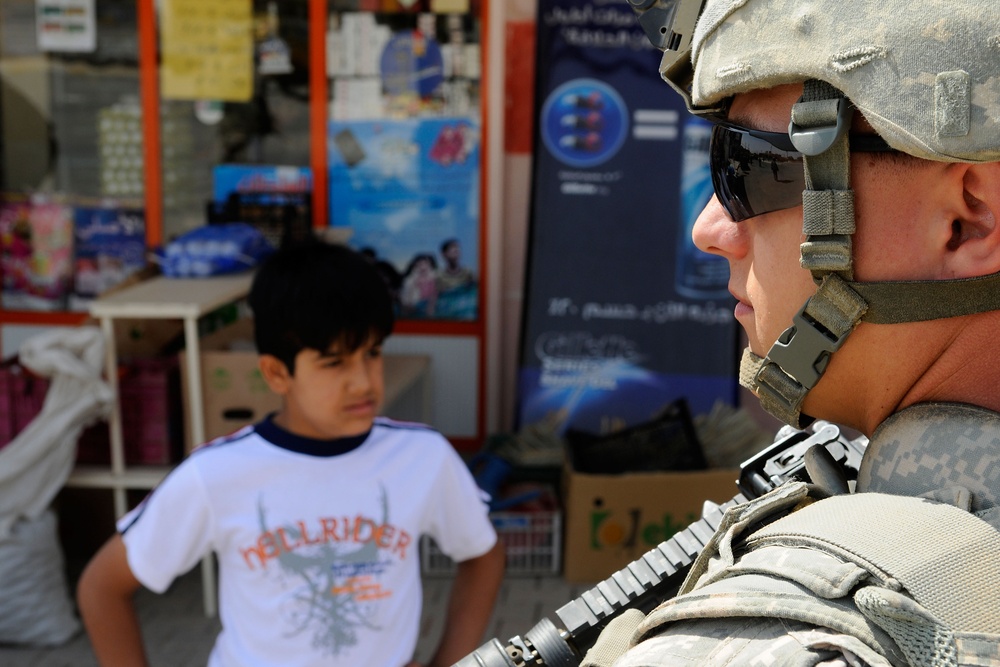 1st Cavalry Division troops hit the streets of Kirkuk