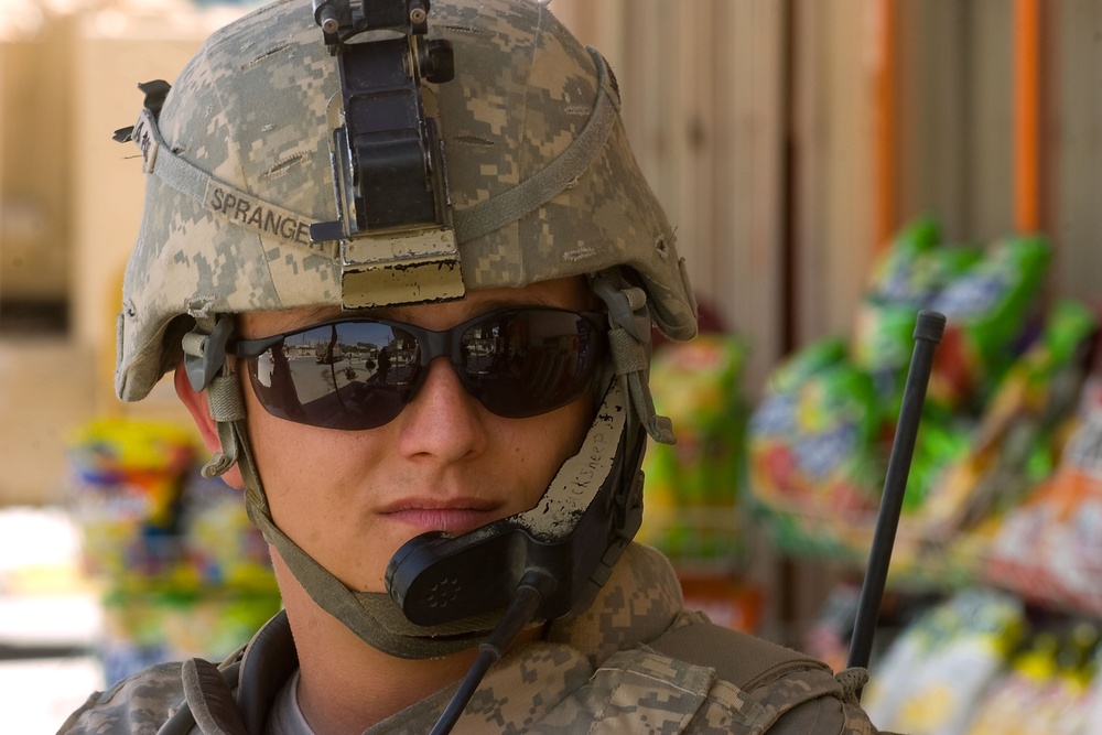 1st Cavalry Division troops hit the streets of Kirkuk