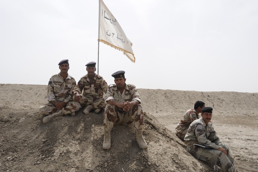 First aid class at Camp Ur in Dhi Qar Province, Iraq