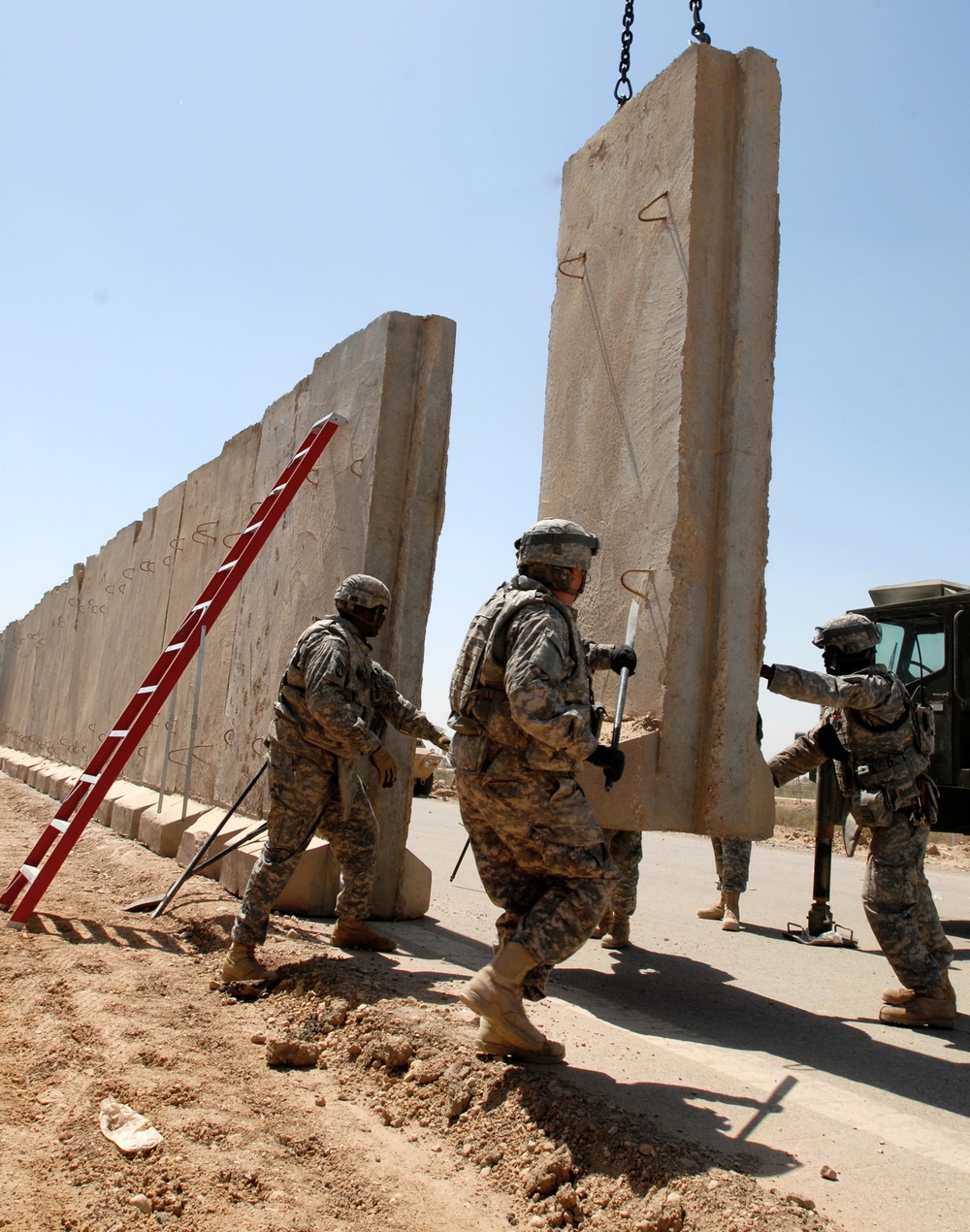 Coalition Forces to Return Portion of Highway to Iraqis