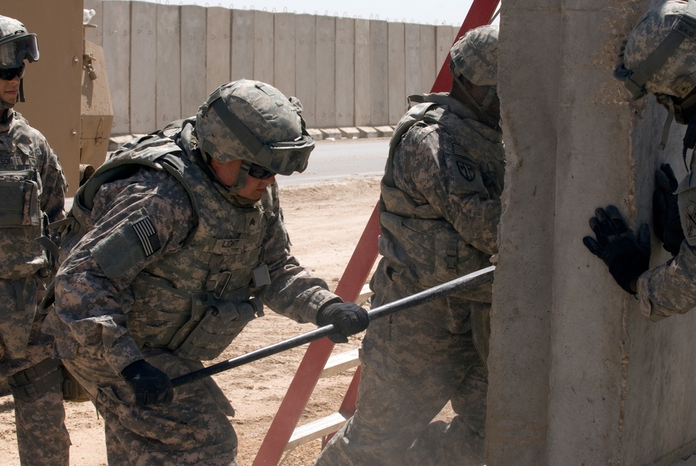 Coalition Forces to Return Portion of Highway to Iraqis