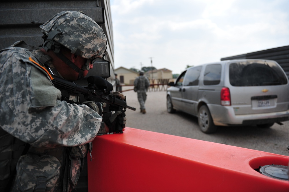 Colorado Guardsmen Conduct Entry Control Point Training at Fort Hood, Texas