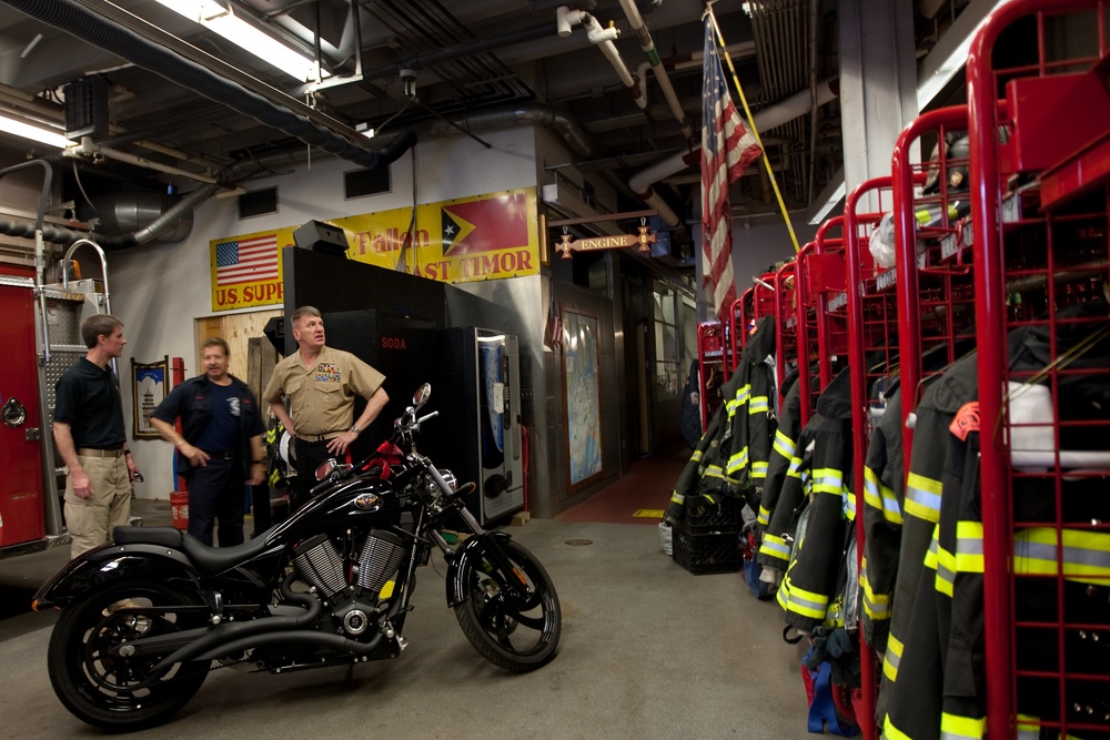 Marines visit Ladder 10