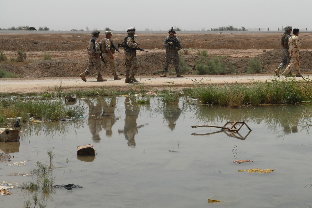 Patrol in Abu Ghraib, Iraq