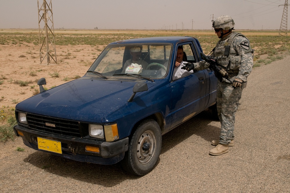 Traffic control point in Kirkuk, Iraq