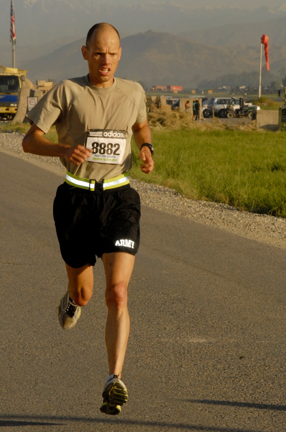 2009 Fleet Feet Soldier Field 10-miler shadow run