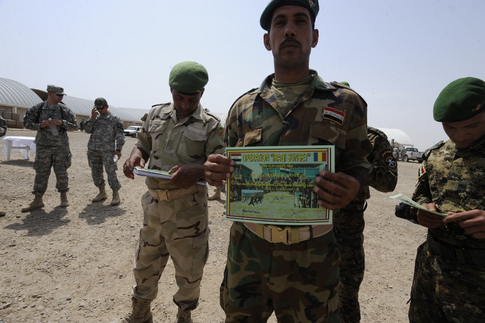 Iraqi special forces soldiers graduate school