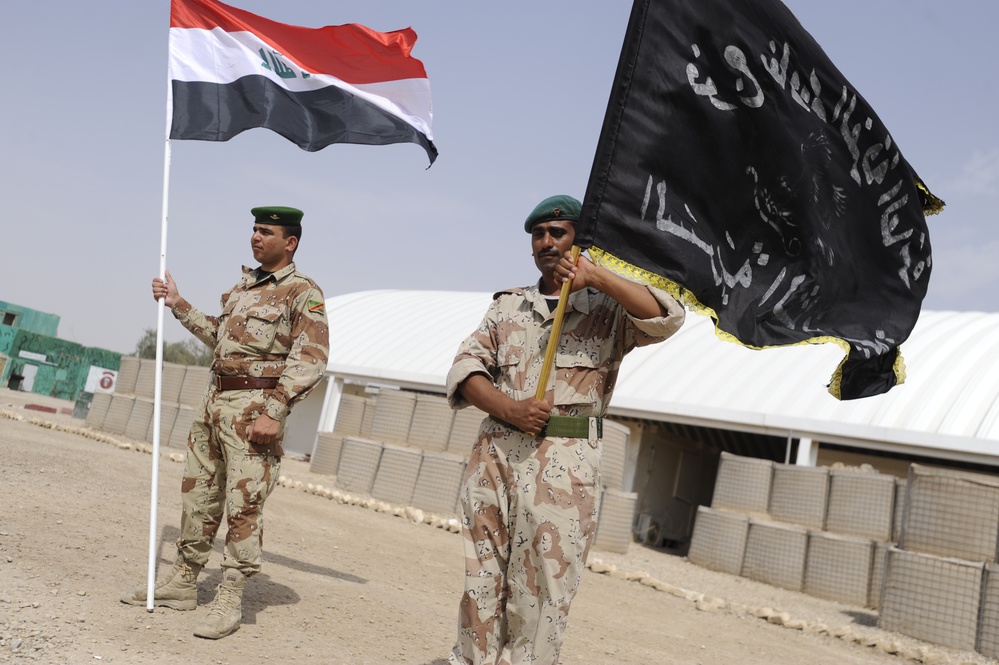 Iraqi special forces soldiers graduate school