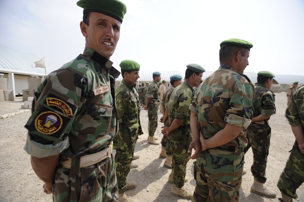 Iraqi special forces soldiers graduate school