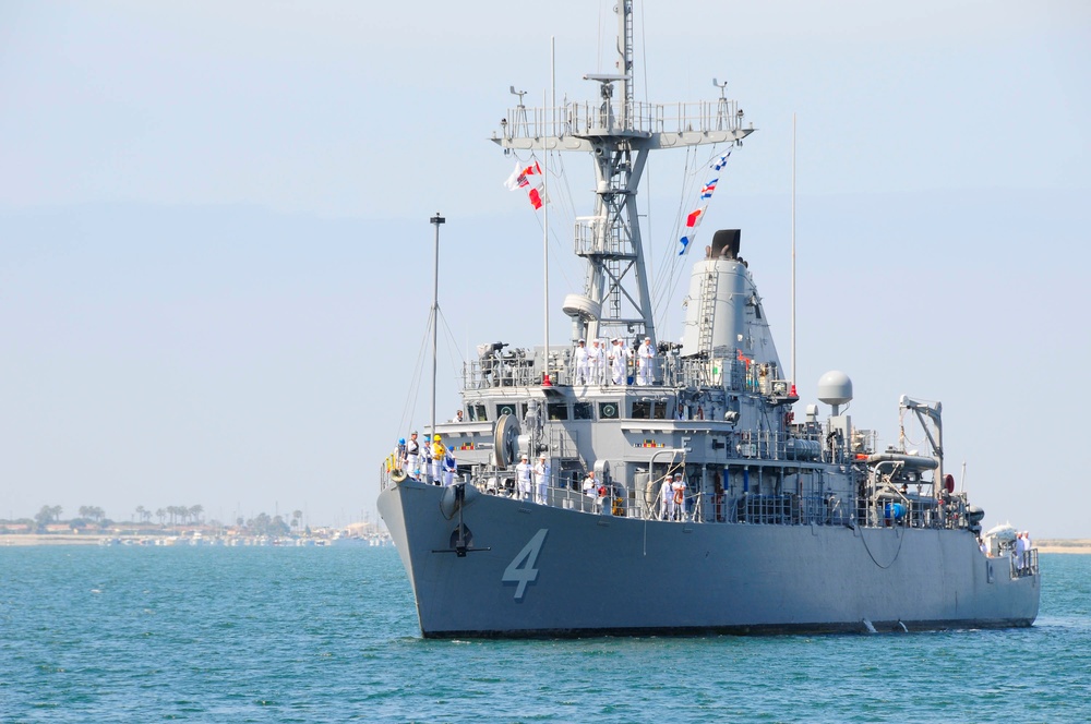 USS Champion arriving at Naval Base San Diego