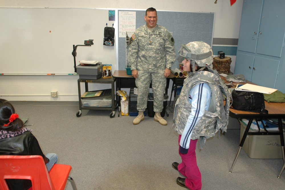 13th Sustainment Command (Expeditionary) Troops Speak at Career Day
