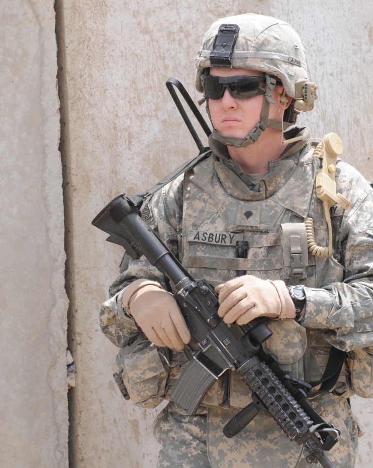 Paratroopers attend Iraqi police station opening in al-Ameen