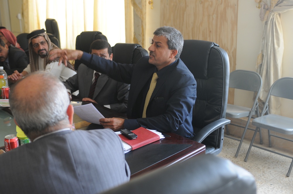 Council meeting in Tikrit