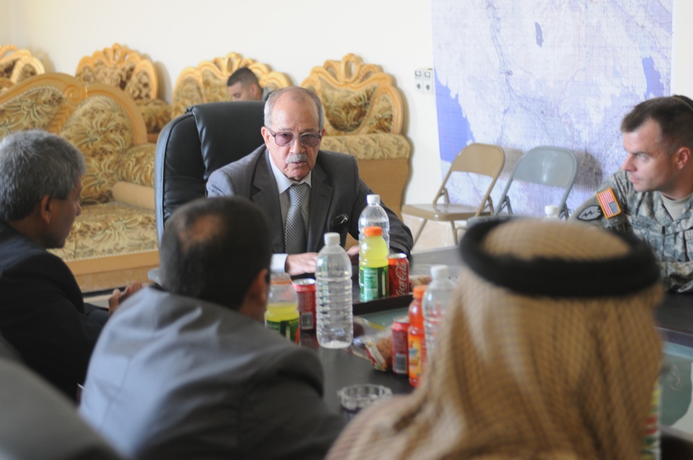 Council meeting in Tikrit