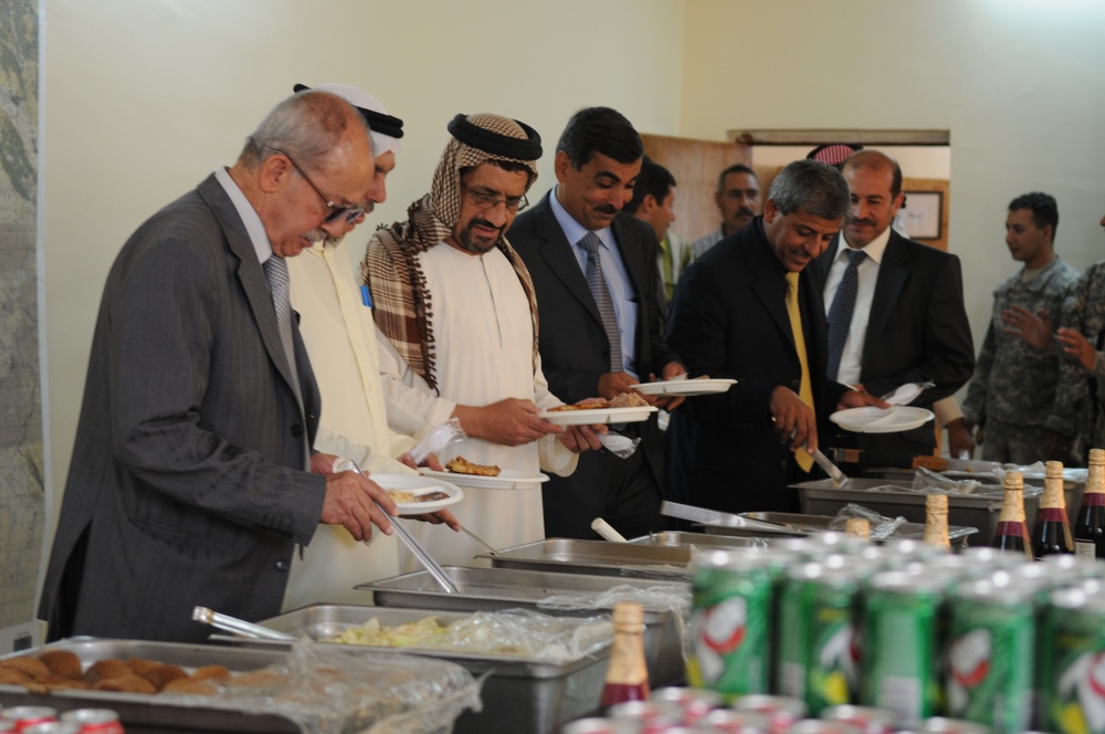 Council meeting in Tikrit