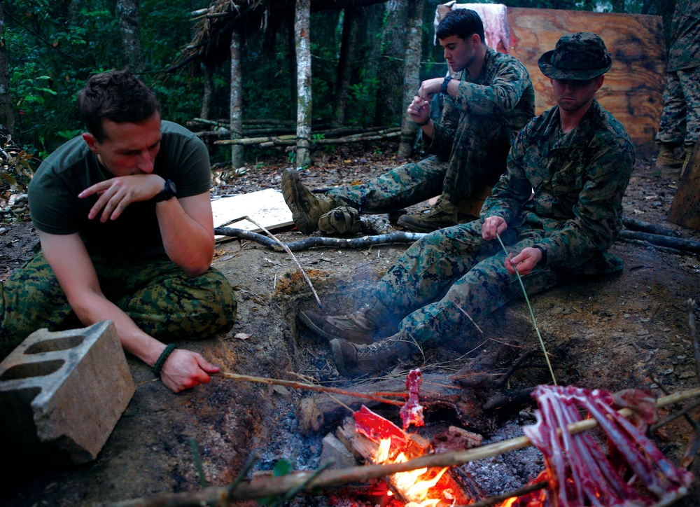 Basic skills taught on Okinawa keep warriors alive, help defeat jungle dangers