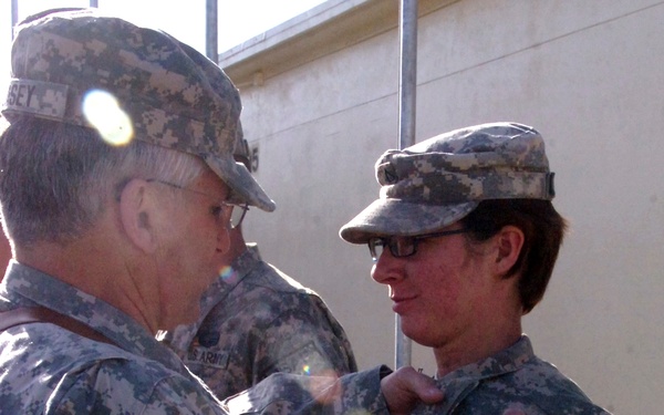 Gen. Casey awards combat action badges