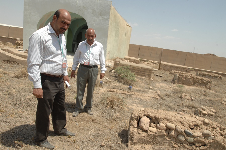 Sheik Akbar, Son Thank Coalition Forces for Shrine Restoration