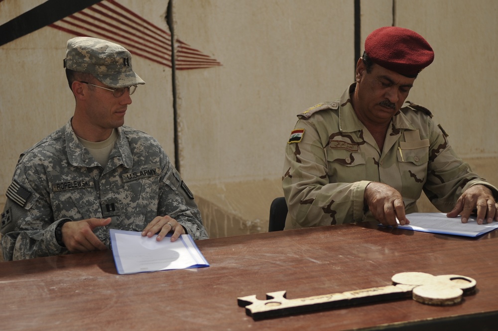 Iraqi army assumes control of Joint Security Station Al Mutanabe