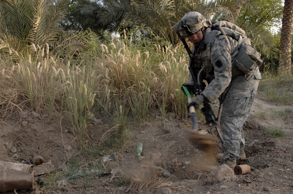 Joint patrol in Abu Ghraib