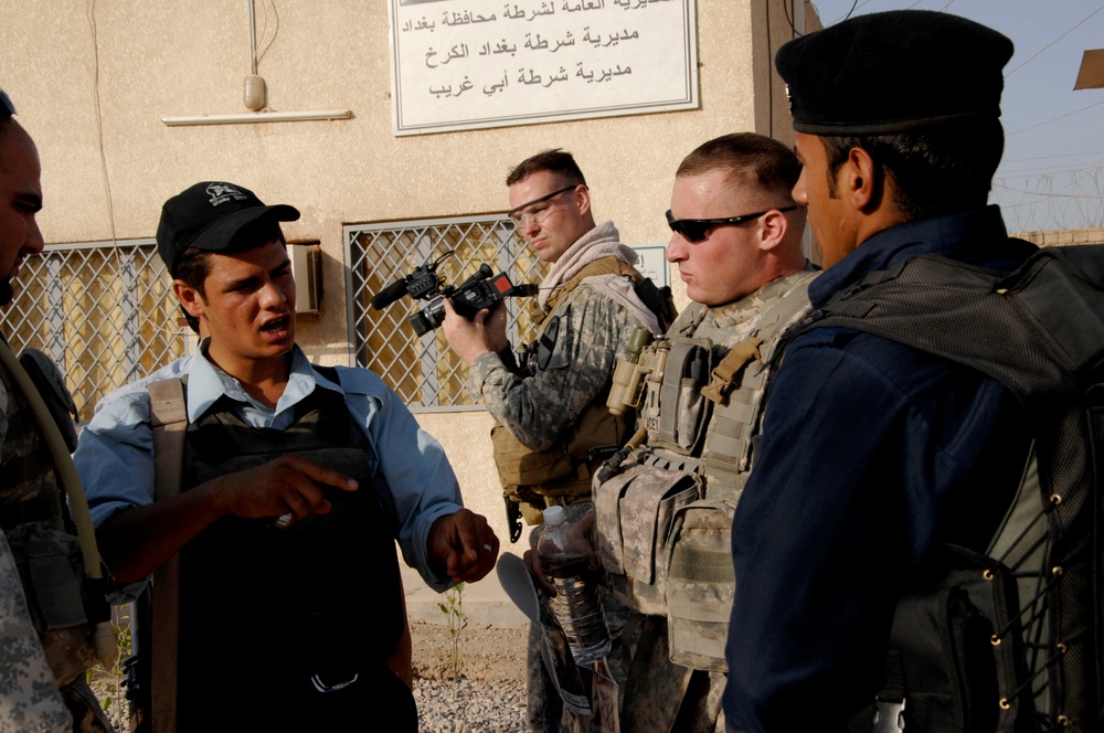 Joint patrol in Abu Ghraib