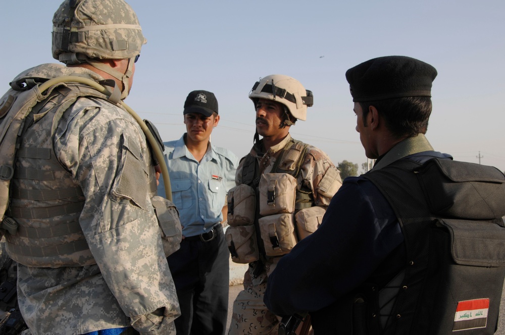 Joint patrol in Abu Ghraib