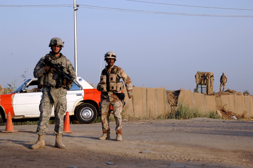 Joint patrol in Abu Ghraib