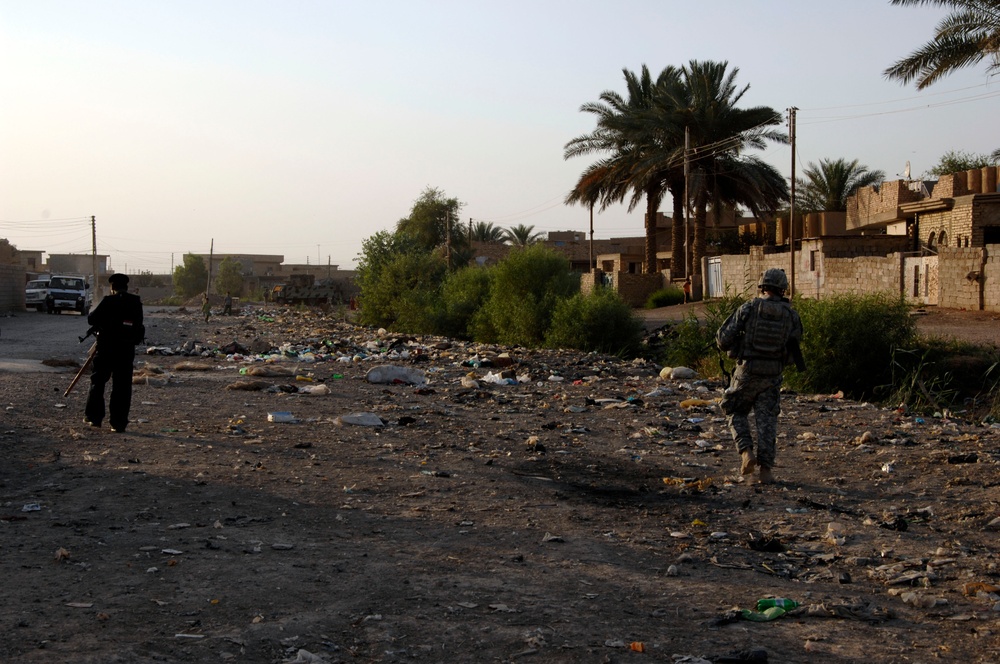 Joint patrol in Abu Ghraib