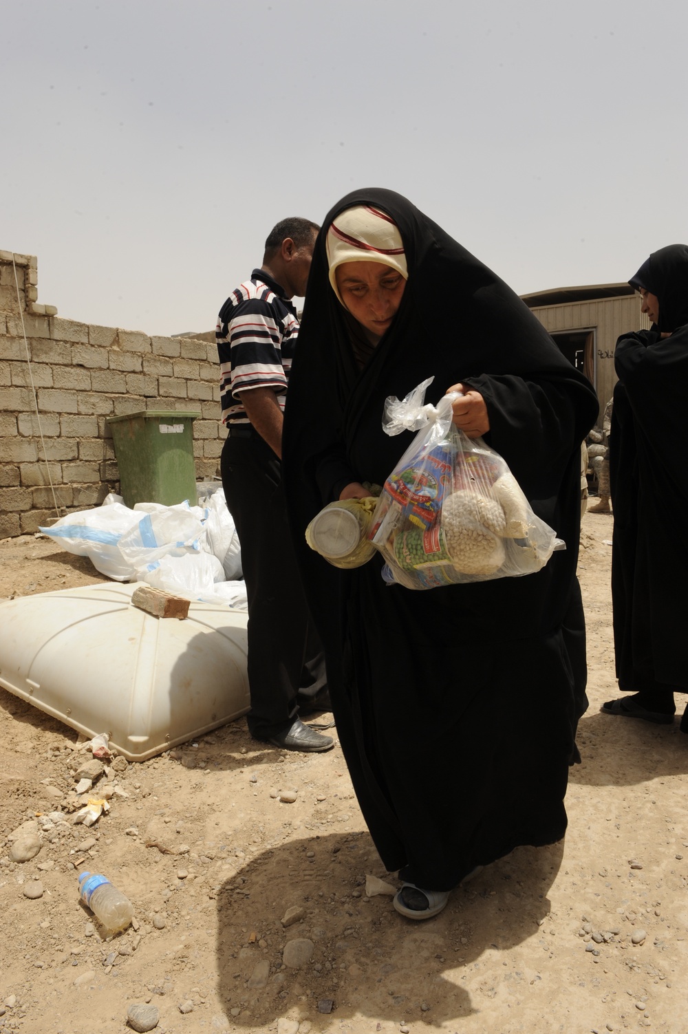 Humanitarian aid in Adhamiyah